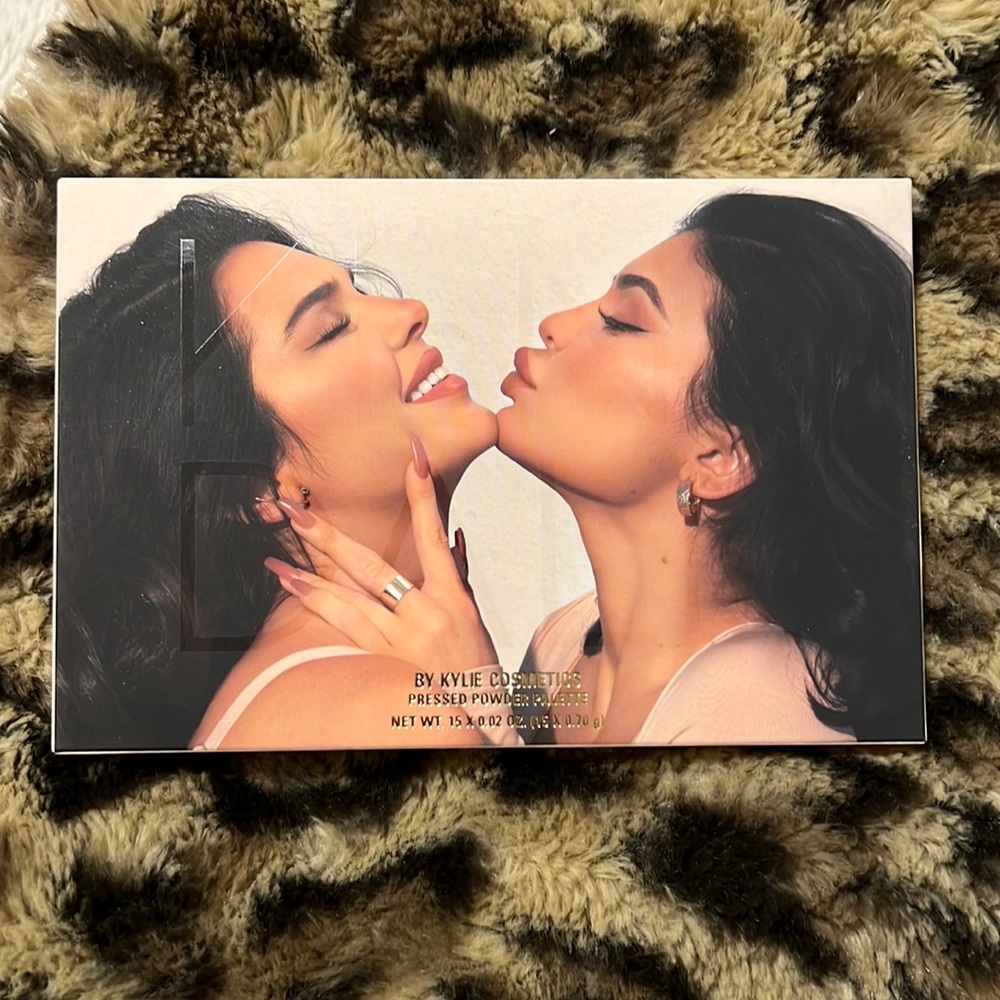 Kylie cosmetics - KENDALL palette, brand new never been used